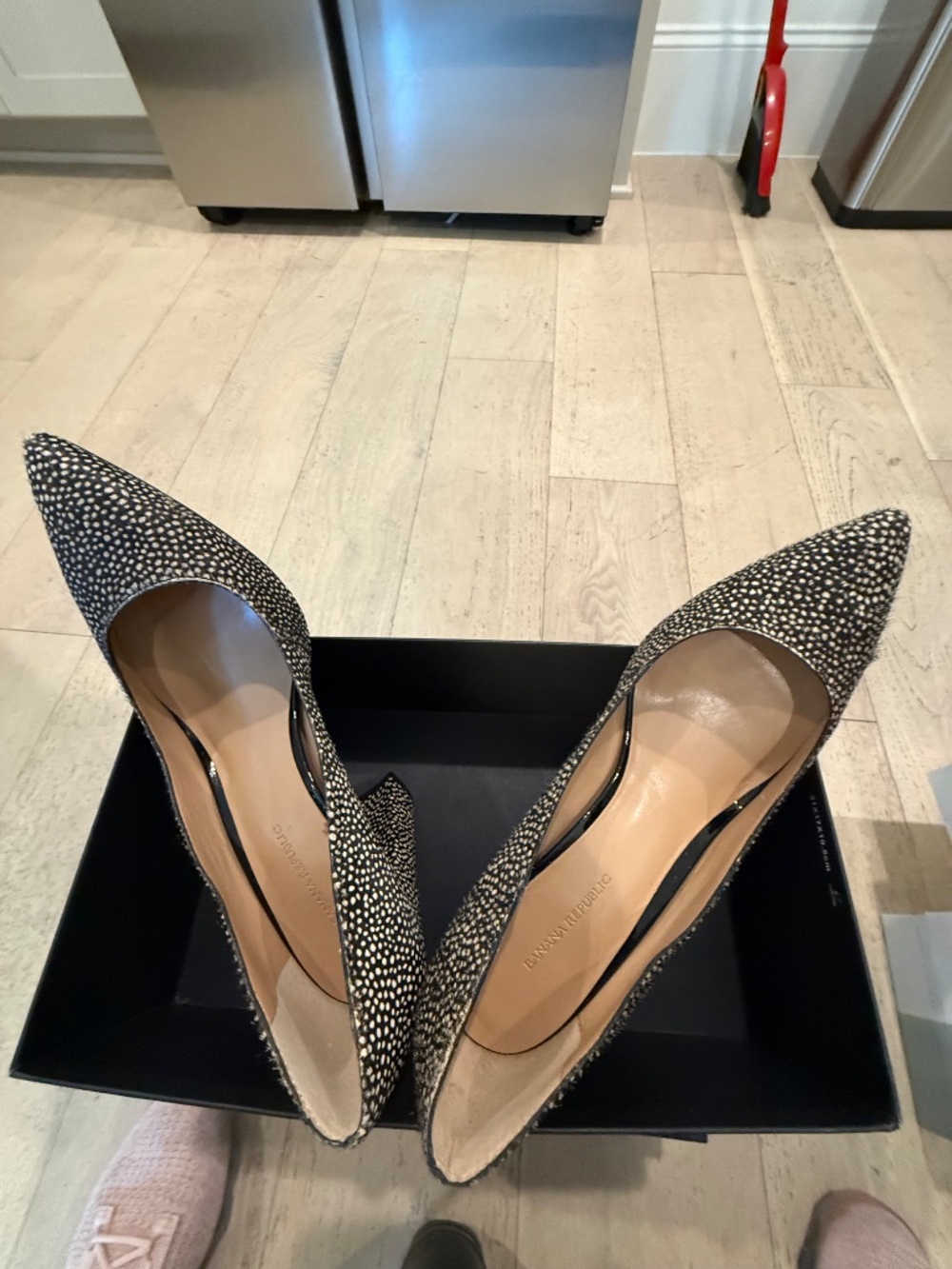 Shoes - Picture 2 of 6